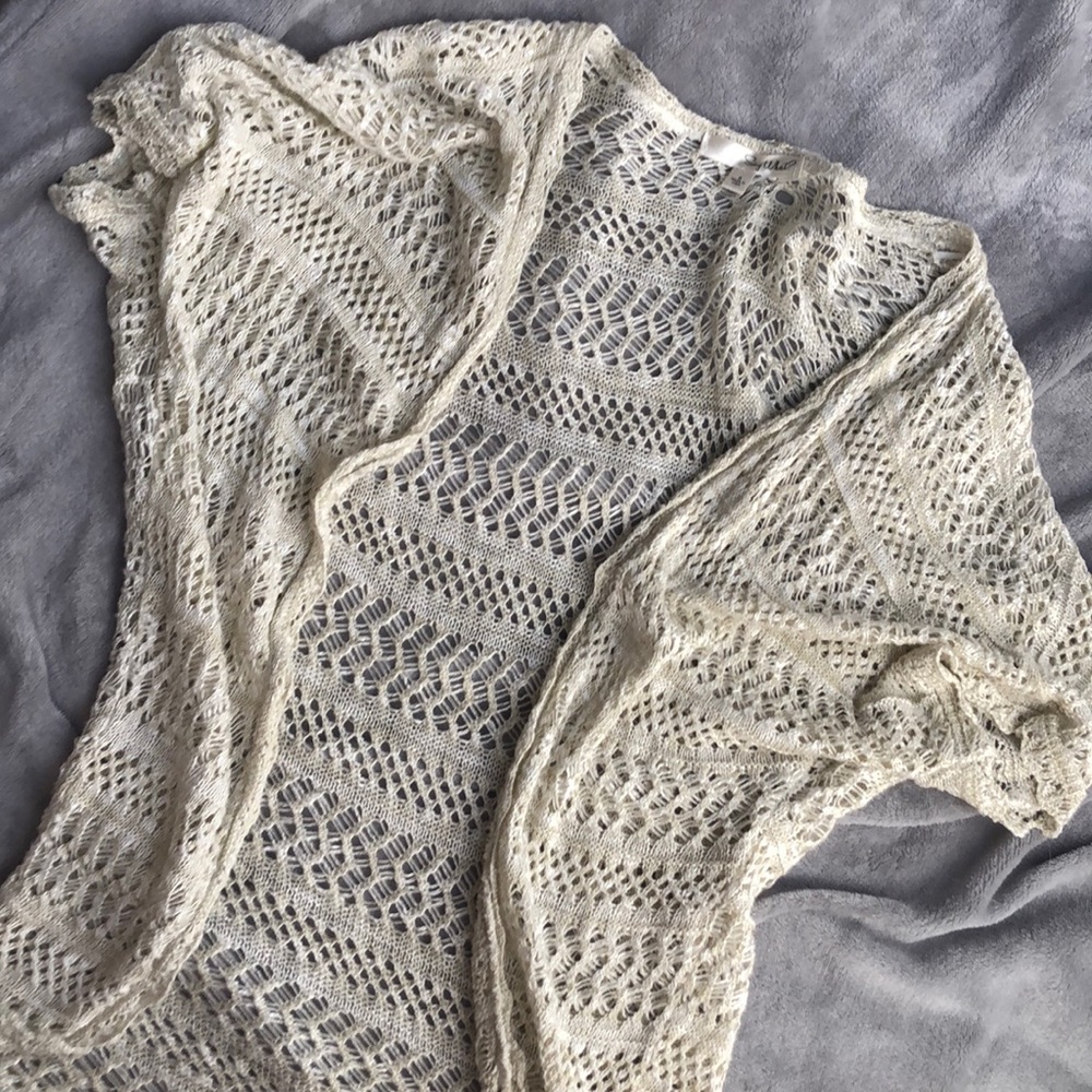 Short sleeve cardigan